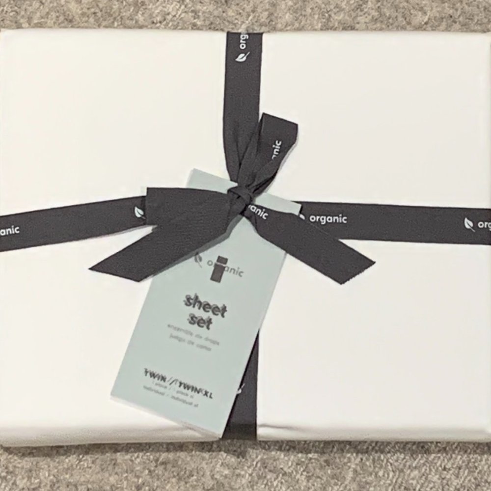 West Elm Organic 400 TC Twin Sheet Set